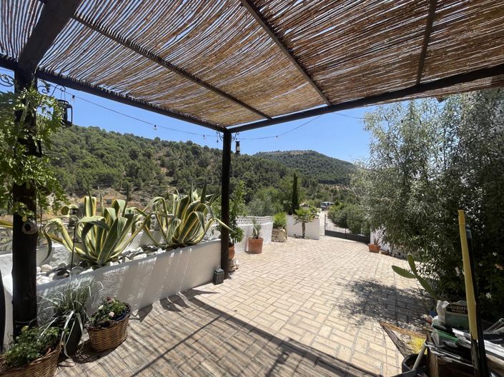 Image No.41-3 Bed Property for sale