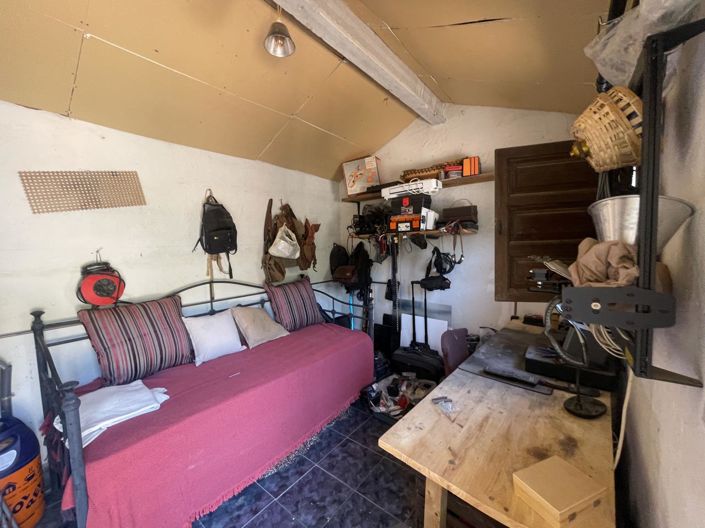 Image No.44-3 Bed Property for sale