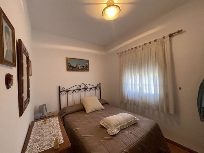 Image No.21-3 Bed Property for sale