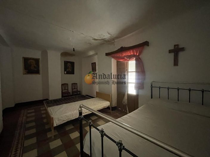 Image No.21-4 Bed Property for sale