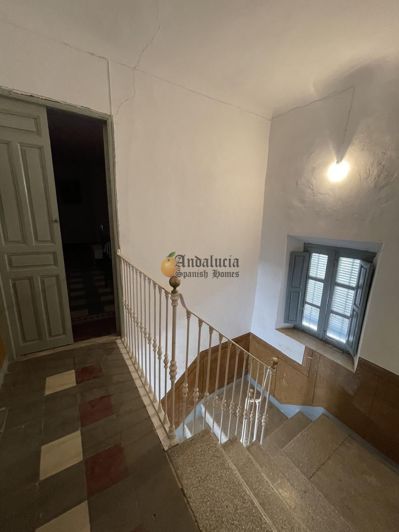 Image No.27-4 Bed Property for sale