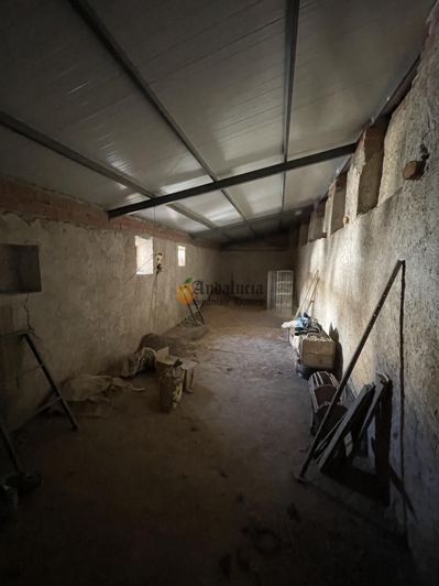 Image No.40-4 Bed Property for sale