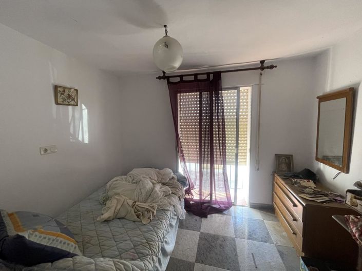 Image No.13-4 Bed Property for sale