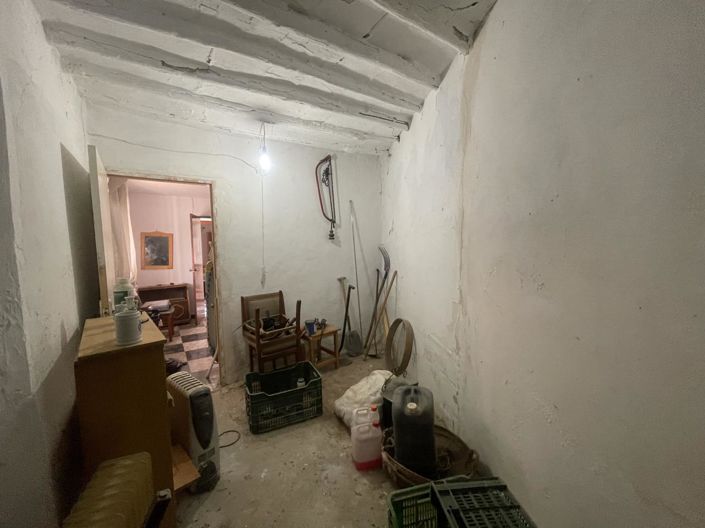 Image No.17-4 Bed Property for sale