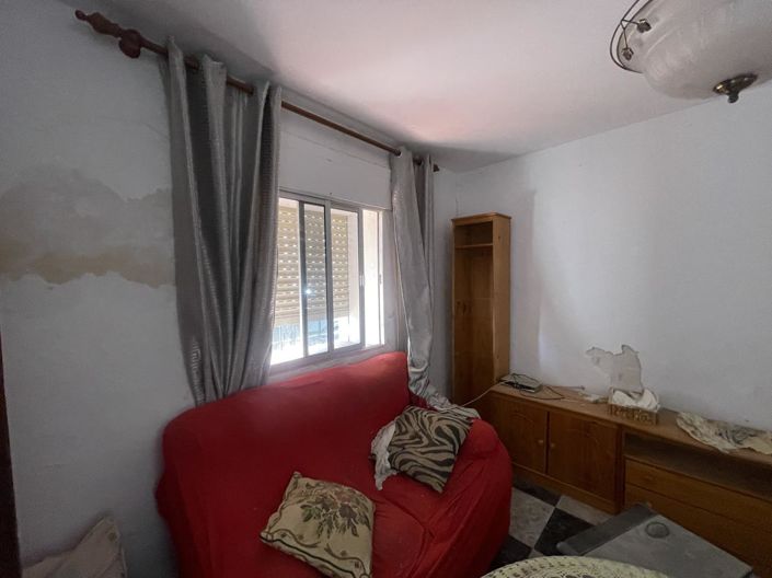 Image No.6-4 Bed Property for sale