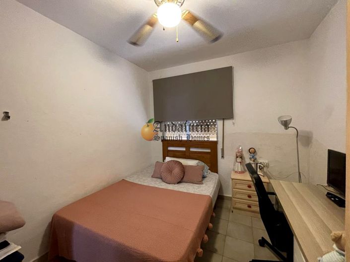 Image No.26-3 Bed Property for sale