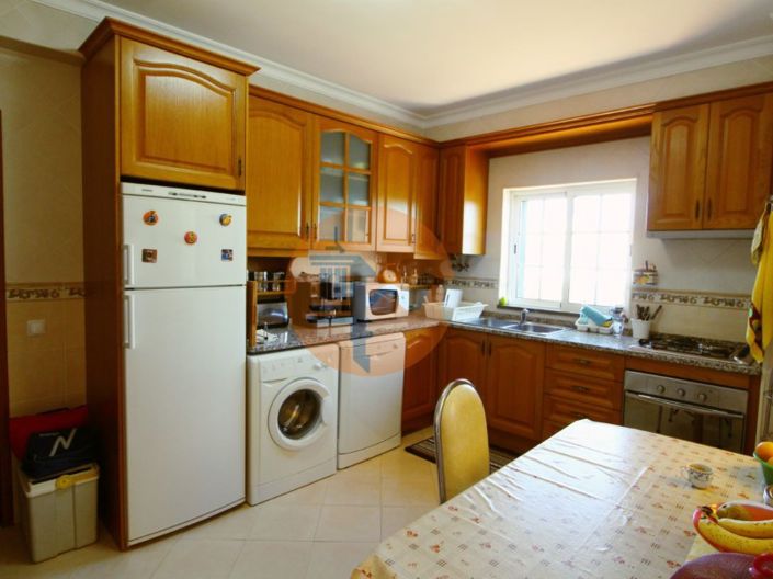 Image No.10-3 Bed House for sale