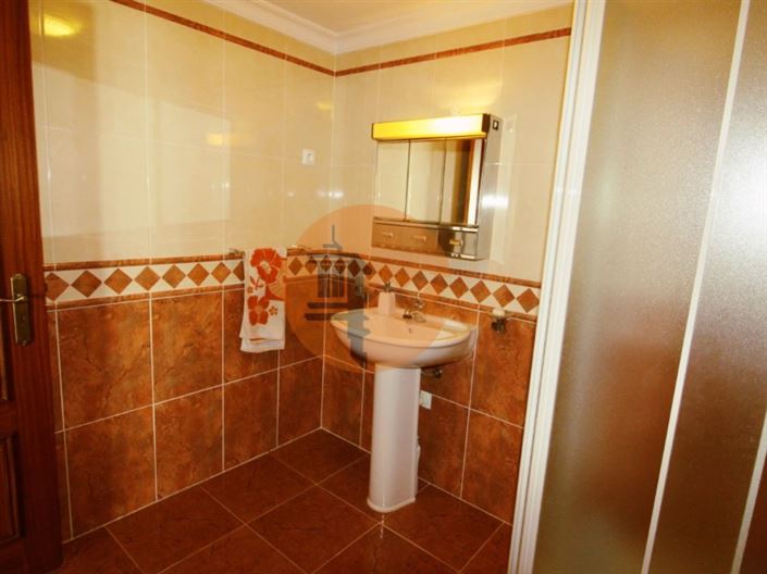 Image No.31-3 Bed House for sale