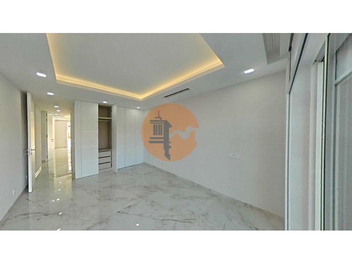 Image No.16-3 Bed Apartment for sale