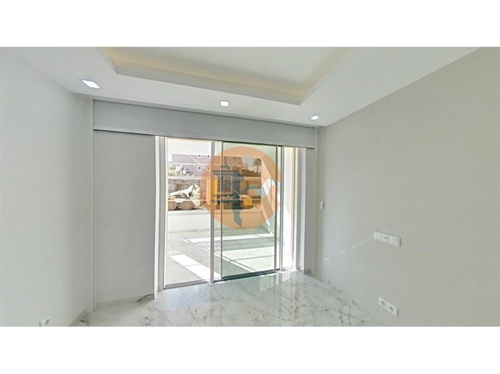 Image No.24-3 Bed Apartment for sale