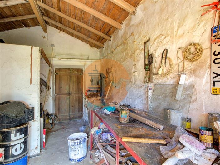 Image No.24-5 Bed Farmhouse for sale