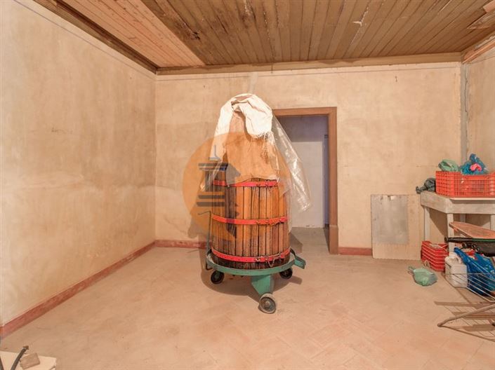 Image No.30-5 Bed Farmhouse for sale