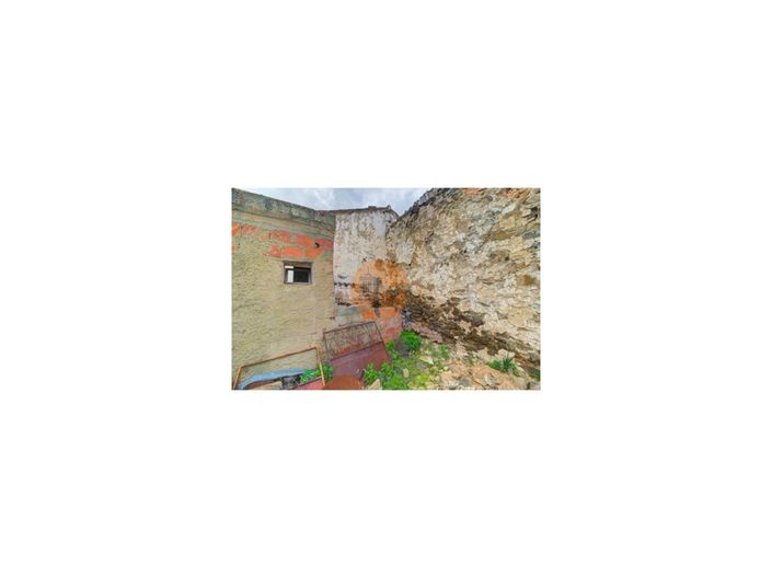 Image No.8-2 Bed Farmhouse for sale