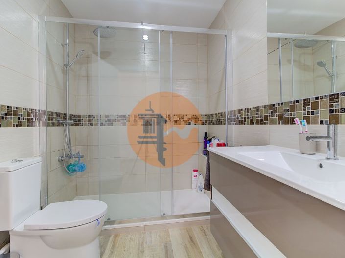 Image No.24-2 Bed House for sale