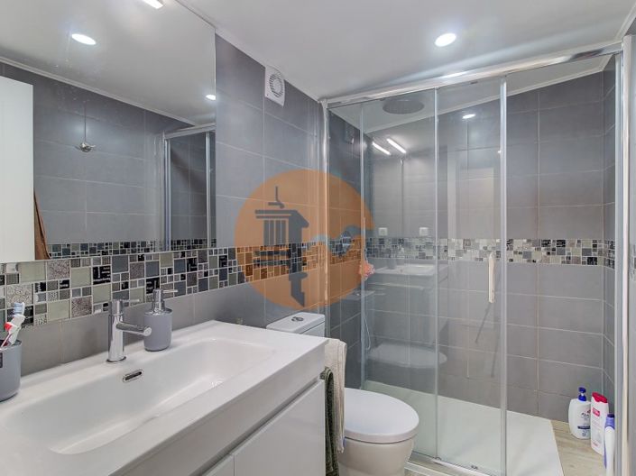 Image No.38-2 Bed House for sale