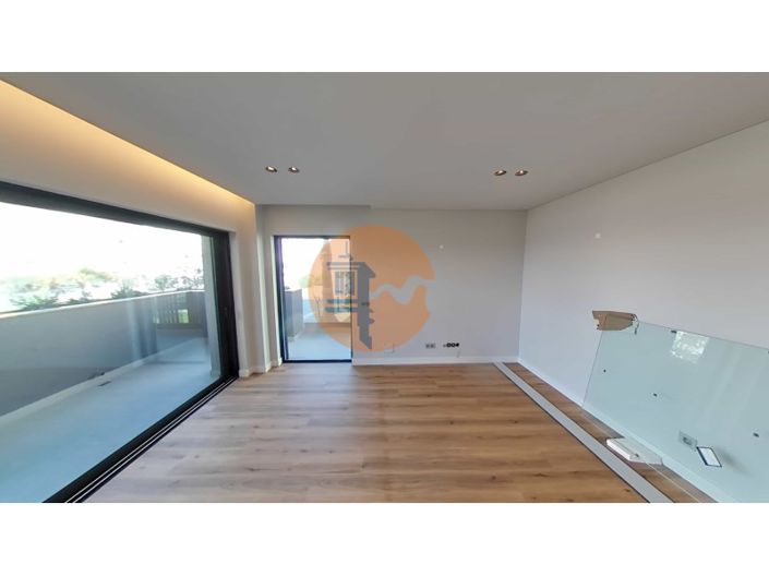 Image No.11-4 Bed Penthouse for sale