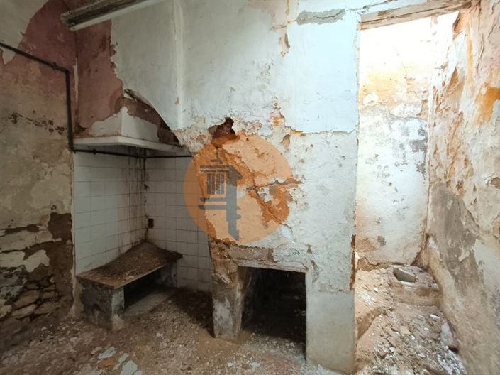 Image No.4-2 Bed House for sale