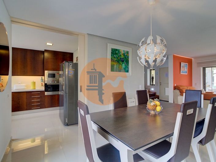 Image No.10-3 Bed House for sale