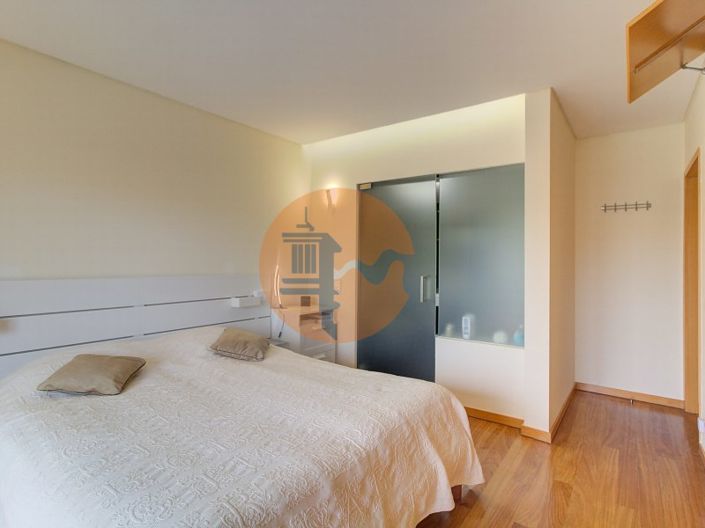 Image No.33-3 Bed House for sale