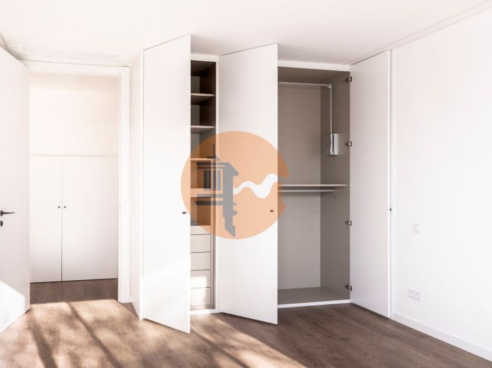 Image No.47-3 Bed House for sale