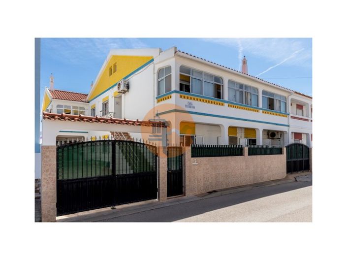 Image No.3-Propriété de 12 chambres à vendre à Vila Real de Santo António