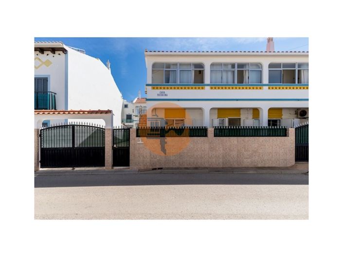 Image No.8-Propriété de 12 chambres à vendre à Vila Real de Santo António