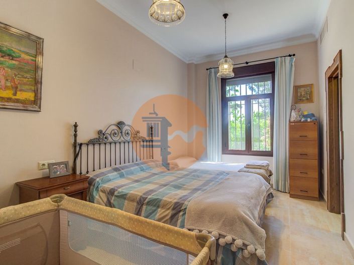 Image No.22-4 Bed House for sale