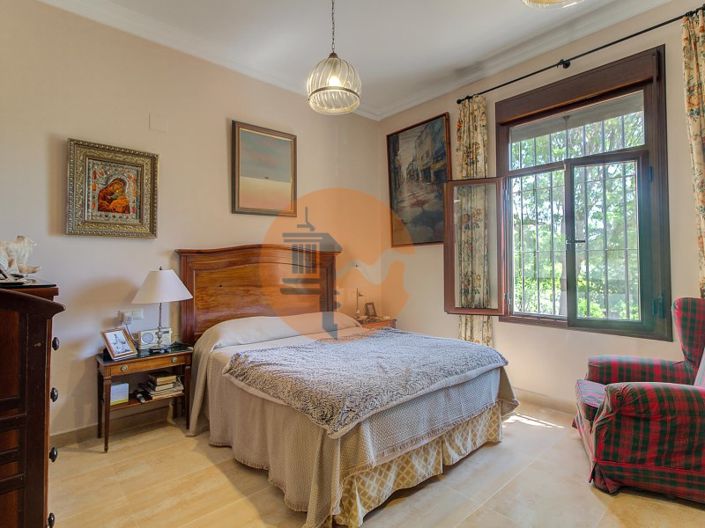 Image No.27-4 Bed House for sale