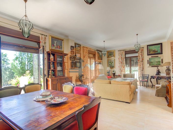 Image No.10-4 Bed House for sale