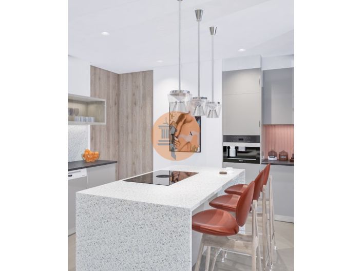 Image No.17-4 Bed House for sale