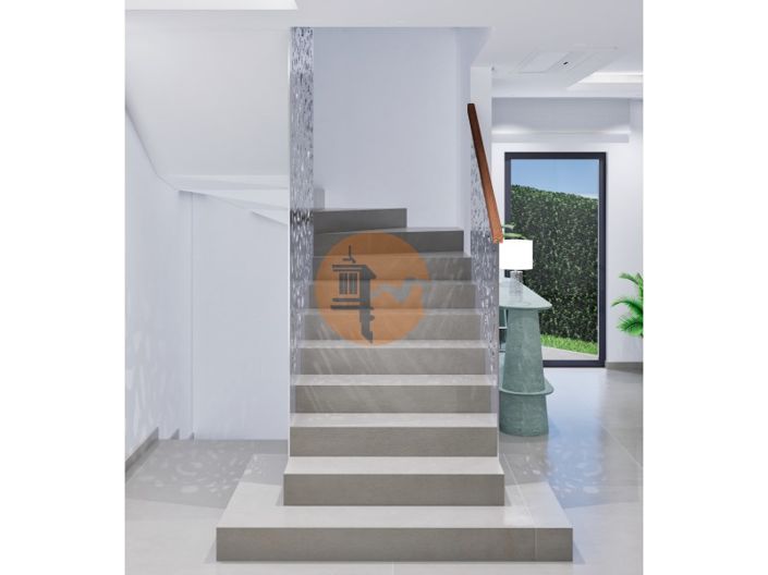 Image No.38-4 Bed House for sale