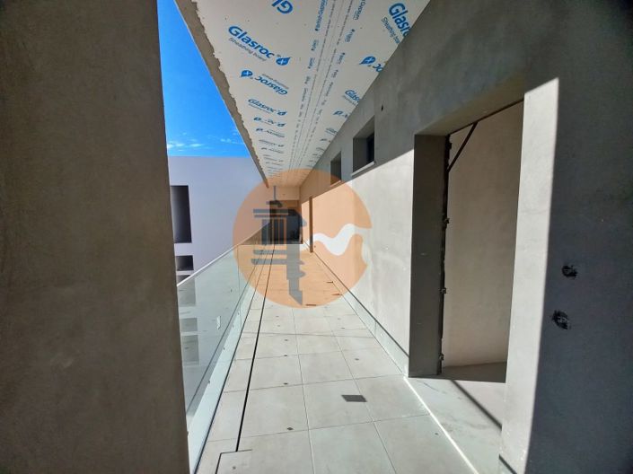 Image No.25-2 Bed Apartment for sale