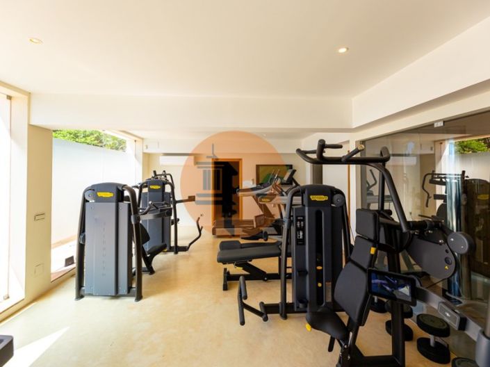 Image No.16-5 Bed House for sale