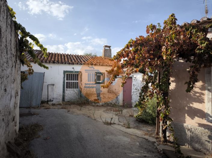 Image No.2-3 Bed House for sale