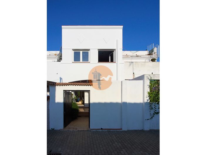 Image No.15-3 Bed House for sale