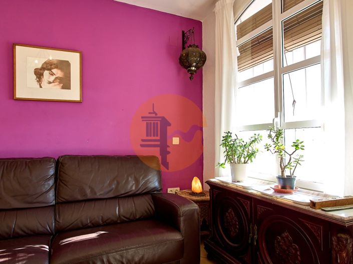 Image No.9-3 Bed House for sale