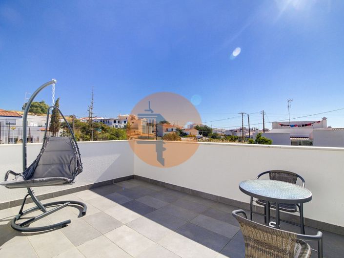 Image No.28-4 Bed House for sale