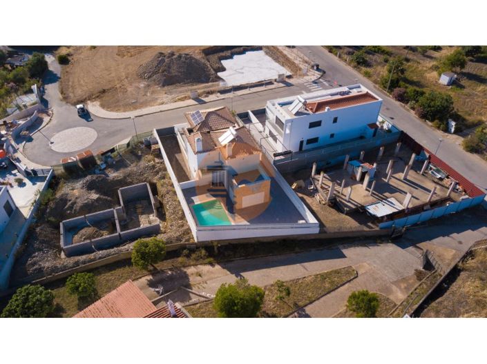 Image No.51-4 Bed House for sale