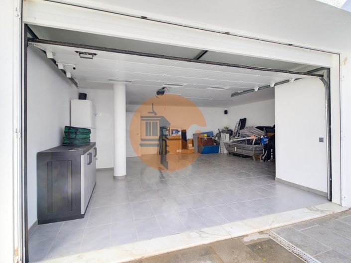 Image No.47-4 Bed House for sale