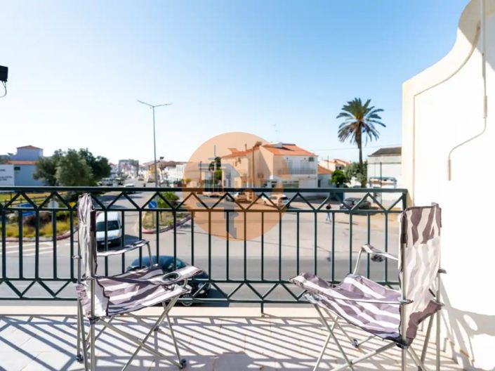 Image No.20-2 Bed Apartment for sale