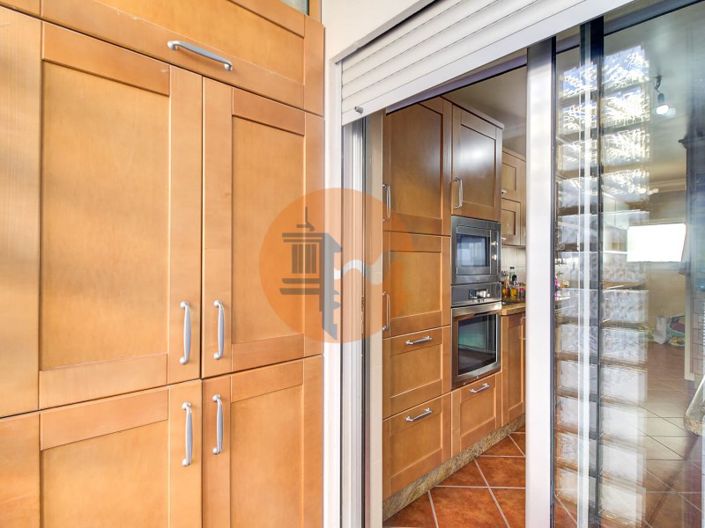 Image No.20-4 Bed House for sale