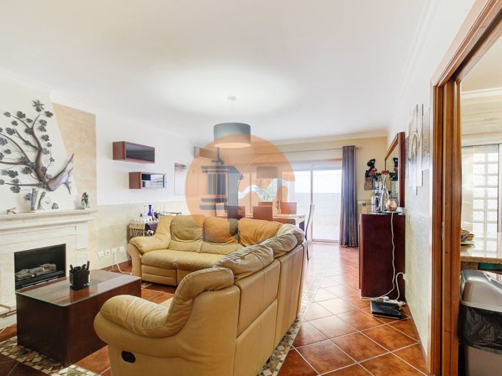 Image No.2-4 Bed House for sale