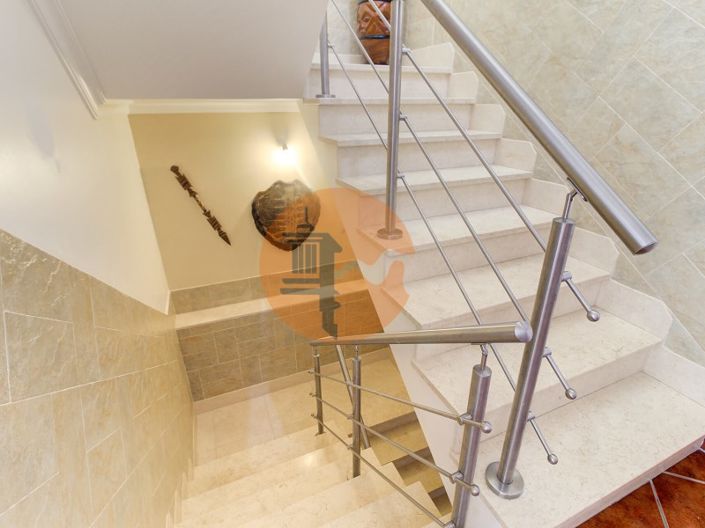 Image No.37-4 Bed House for sale