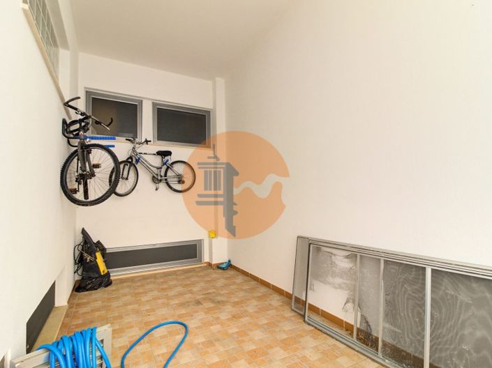 Image No.43-4 Bed House for sale