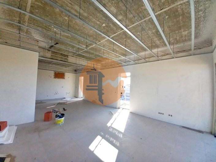 Image No.18-2 Bed Apartment for sale