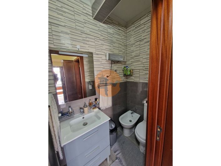 Image No.11-2 Bed House for sale