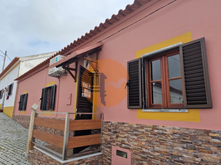 Image No.4-2 Bed House for sale