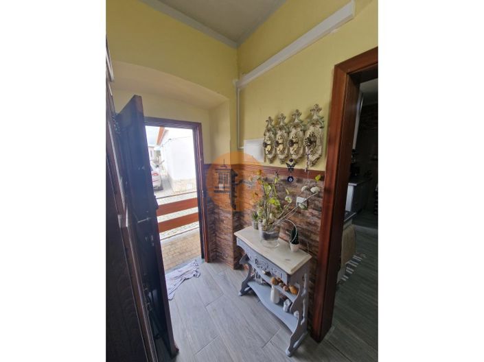 Image No.7-2 Bed House for sale