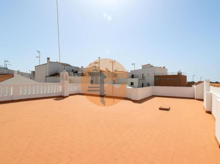 Image No.22-3 Bed House for sale