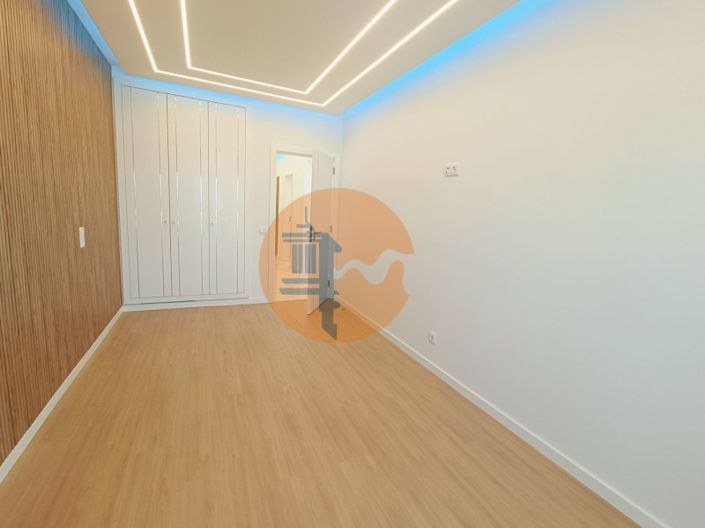 Image No.17-3 Bed Apartment for sale